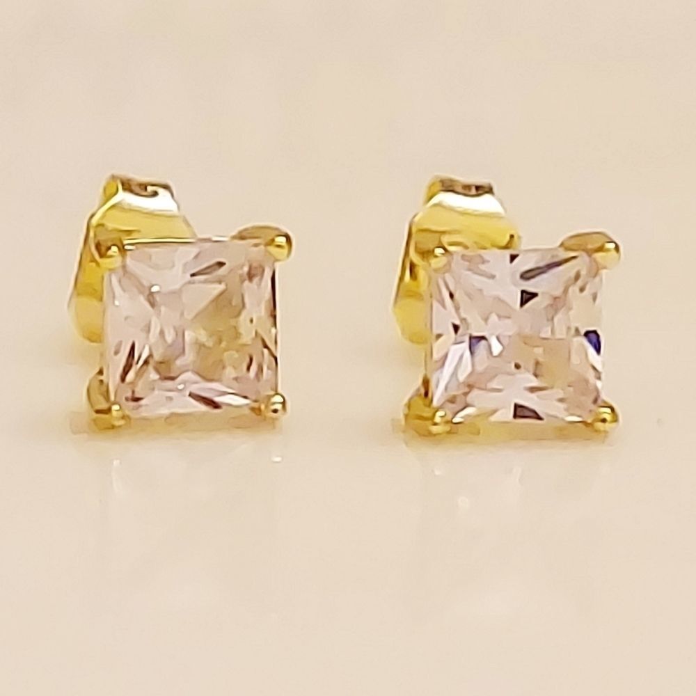 Men's  square earnings